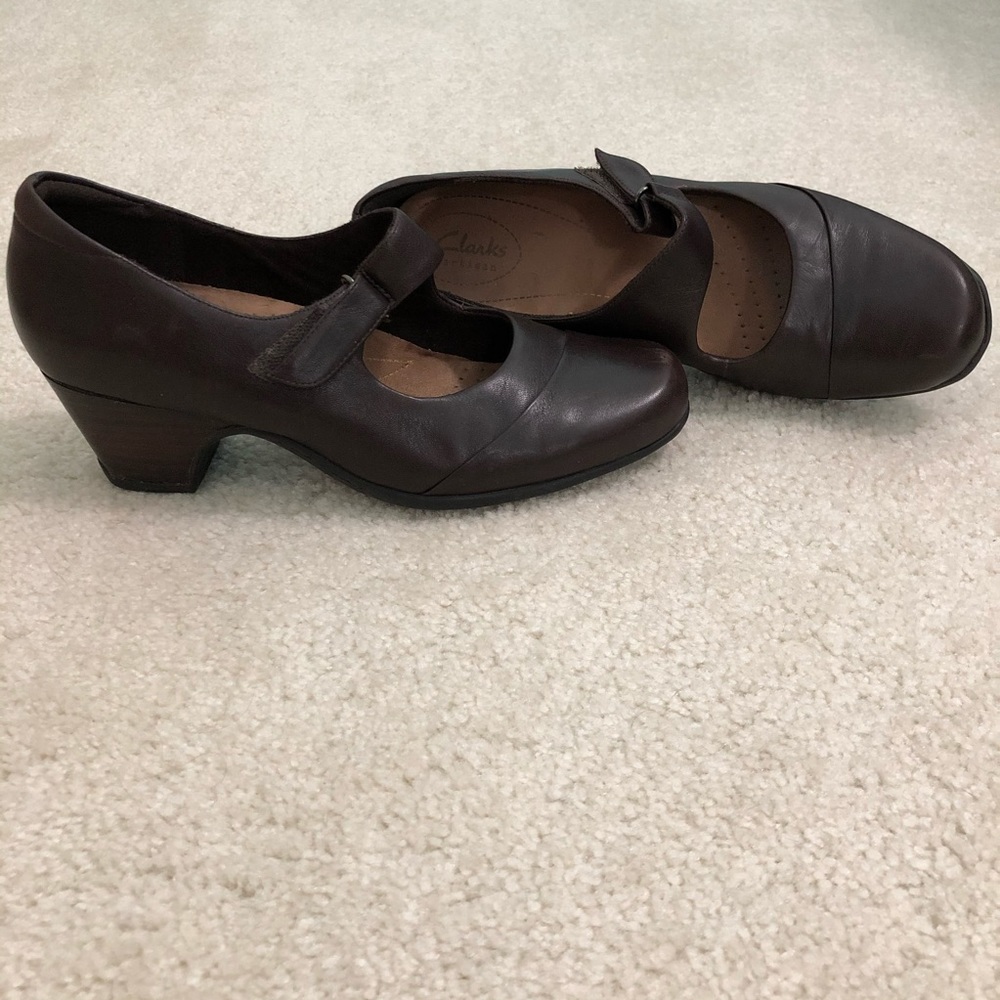 Clarks dress shoes